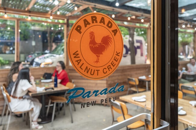 Parada Peruvian Kitchen and Bar delivers vibrant dishes and a lively dining experience.