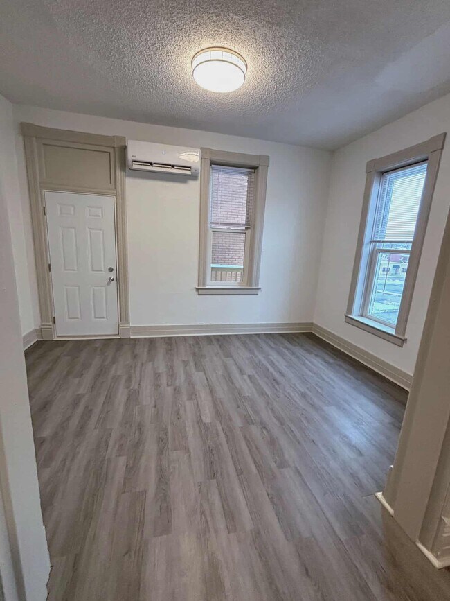 1400 Central Ave unit 2, Dubuque, IA 52001 - photo 6