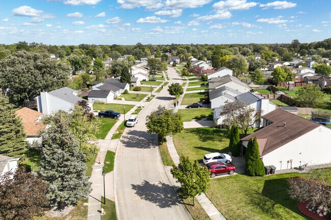 Crestwood is a small residential community outside of Fort Wayne,