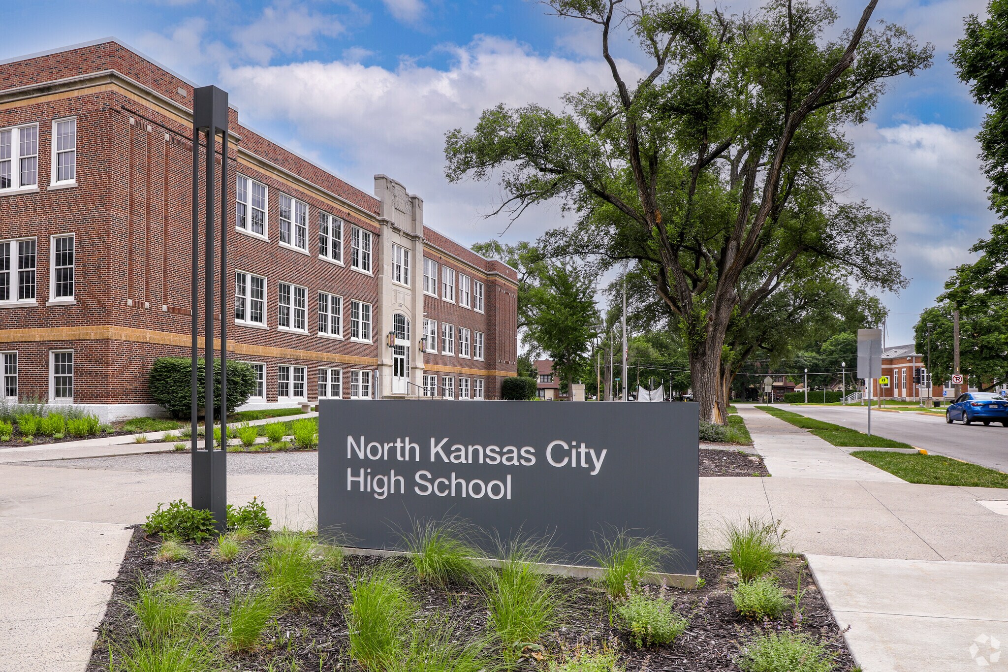 North Kansas City High School is central located in the Crestview.