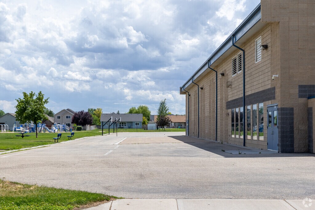 Roosevelt Elementary located in Nampa overlooks the Owyhee mountains to the south.