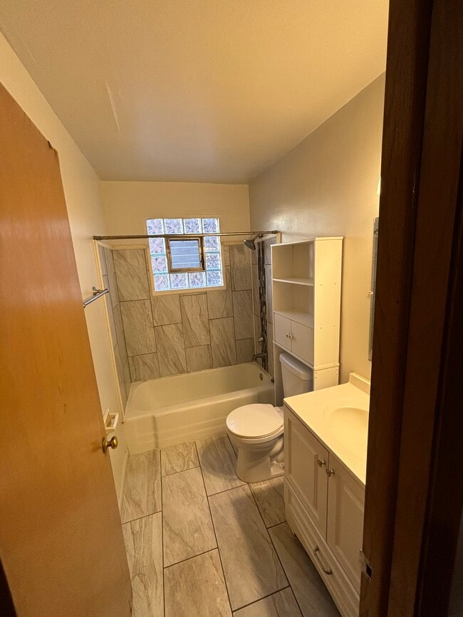 9101 W Morgan Ave unit 1, Milwaukee, WI 53228 - photo 3