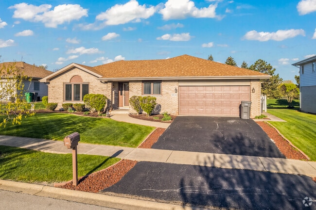 Ranch style homes are found throughout the Central Orland neighborhood.