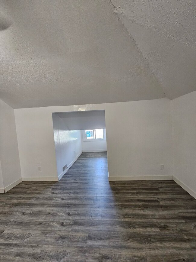 112 N 3rd St Unit 4, Marshalltown, IA 50158