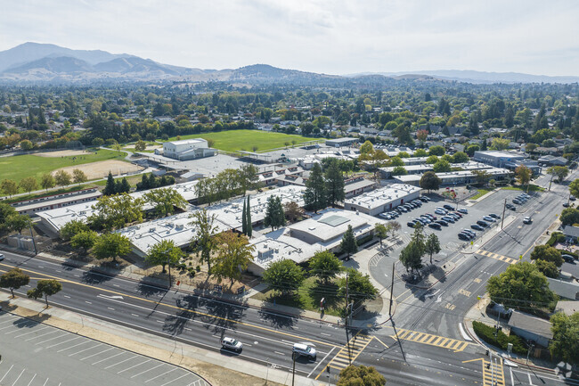 El Dorado Middle School is a grades 6-8 public school located in Concord, California.