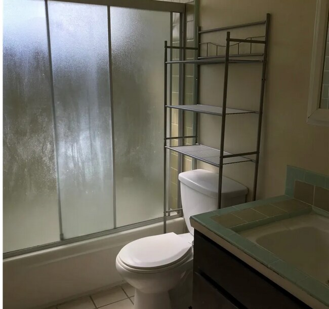 55 Royale Ave unit D, Lakeport, CA 95453 - photo 5