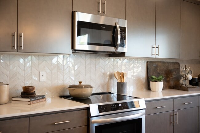 2813 Corteza Dr, Fresno, CA 93730 - photo 4