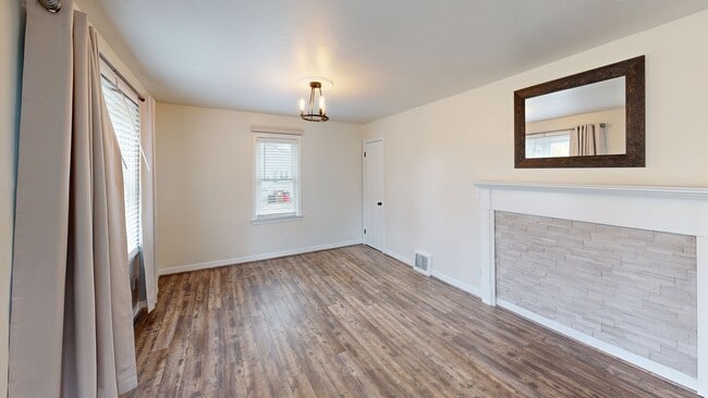 56 Jeffrey Ln, New Middletown, OH 44442 - photo 2