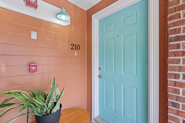 Harper Flats, Tampa, FL 33616 - photo 6