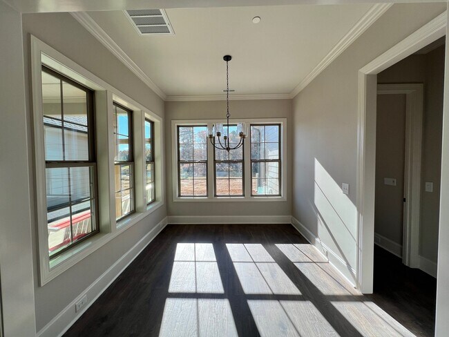 1013 Coldspring Cir, Durham, NC 27705 - photo 6