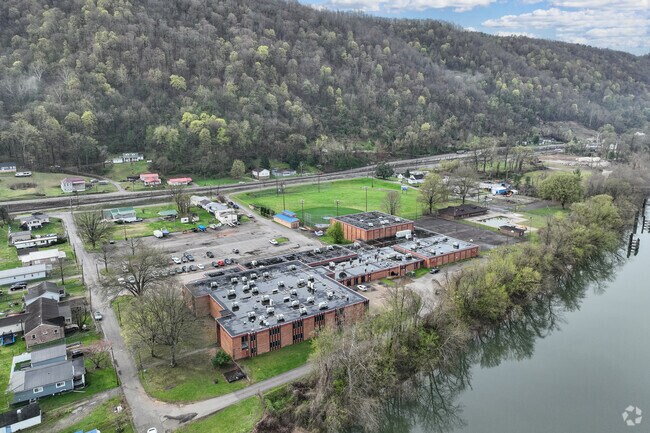 Eastbank Middle School  boasts a diverse student body, fostering a vibrant community.