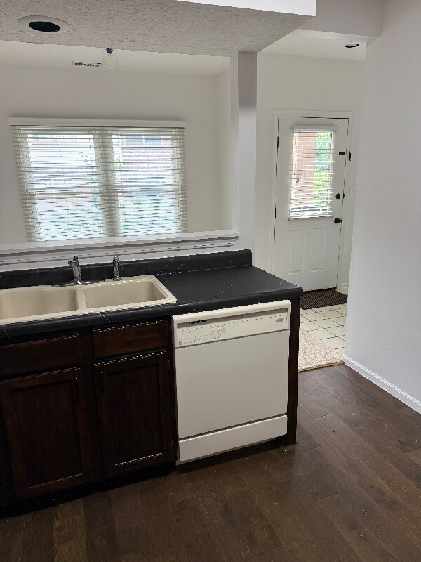 9523 Maple Way, Indianapolis, IN 46268 - photo 4