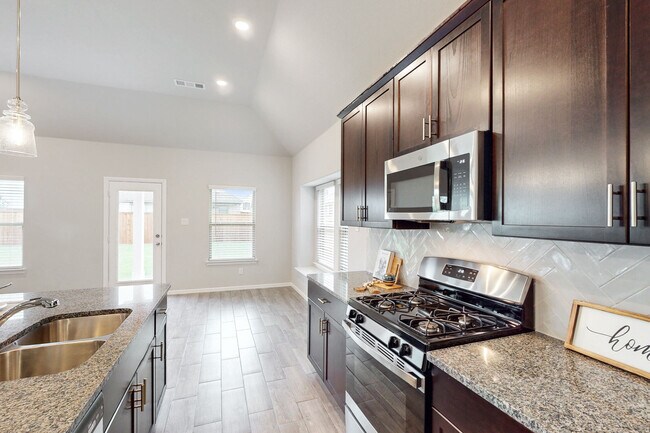 3129 Royal Throne Ct unit 36500956, Denton, TX 76208 - photo 5