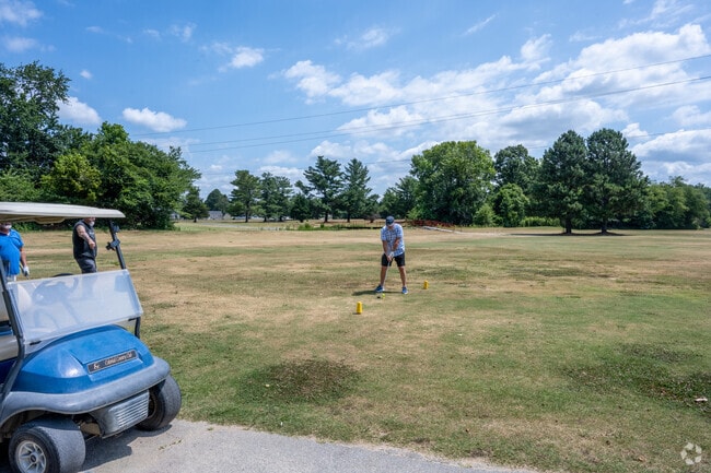 You can enjoy a round of golf at Wilshire Golf Course, just a few minutes from Union Ridge.