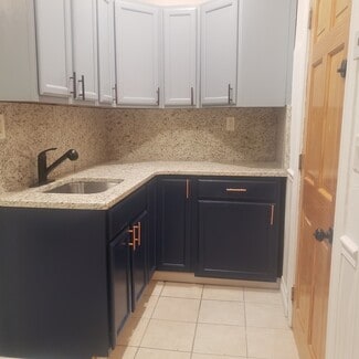 18 Warwick St Unit 1, Auburn, MA 01501