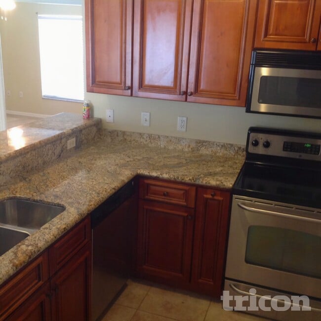 10330 Summerview Cir, Riverview, FL 33578 - photo 3