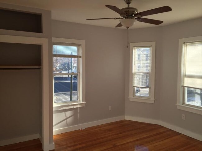 278 Cypress St unit 3, Brookline, MA 02445 - photo 4