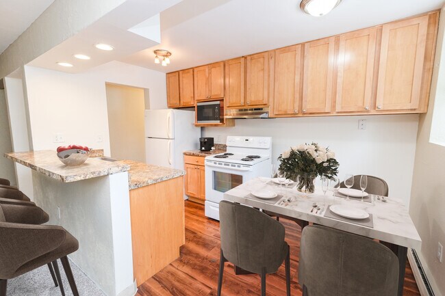 Marshall Place, Saint Paul, MN 55104 - photo 4