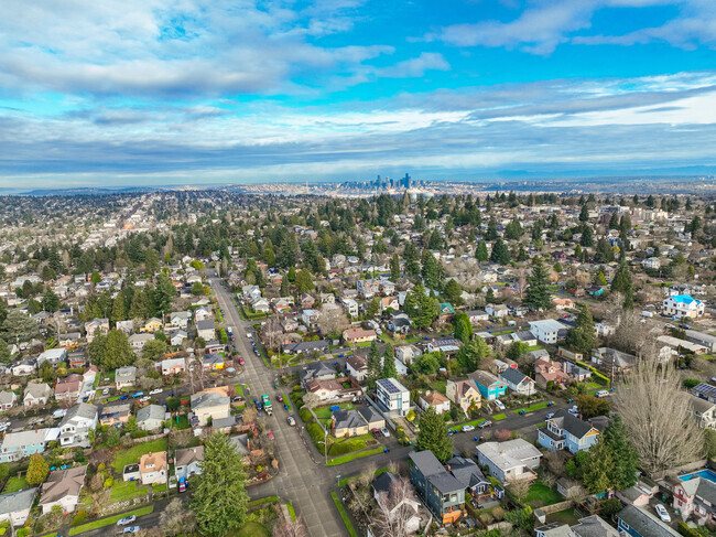 Gatewood, Seattle Real Estate & Homes for Sale - Homes.com