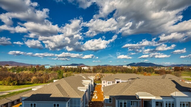 The View at Blue Ridge Commons, Roanoke, VA 24017 - photo 6