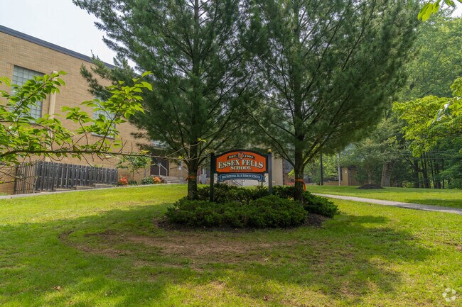 The Essex Fells Elementary School in New Jersey is recognized as a National Blue Ribbon School.