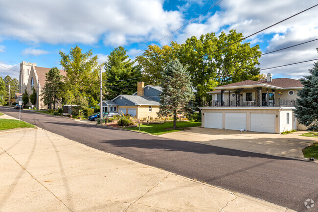Row of homes in the Hillcrest area of Peoria, IL.