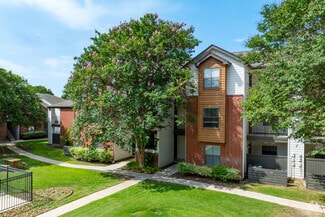 1400 Clarewood Dr, San Marcos, TX 78666