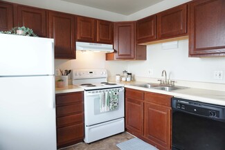 5050 Schooner Cove Blvd, Ypsilanti, MI 48197
