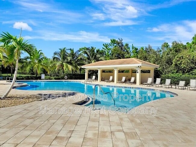 3886 Tilbor Cir, Fort Myers, FL 33916 - photo 3