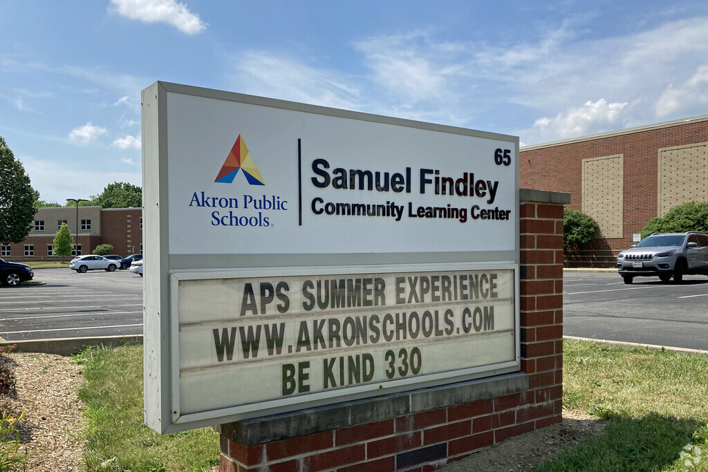 Welcome to Findley Community Learning Center in North Hill.
