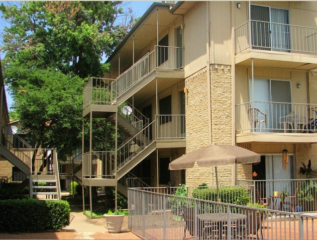 Everton at Bellmar, Dallas, TX 75230 - photo 7