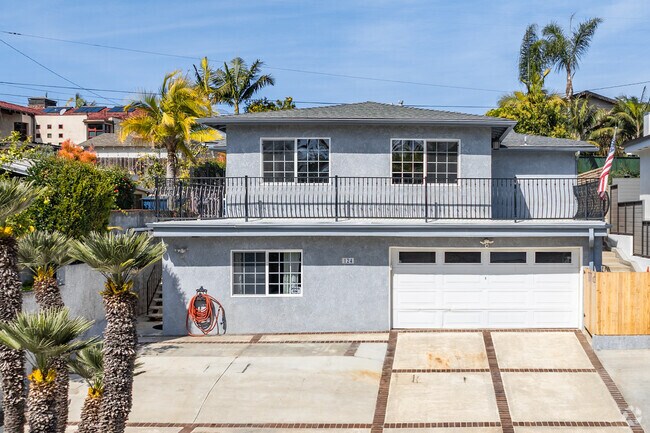 Palm trees flank the winding residential streets of Southwest San Clemente where customized homes can be found.