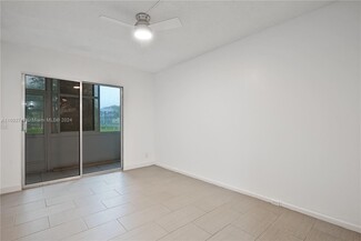 13300 SW 1st St Unit 105O, Pembroke Pines, FL 33027