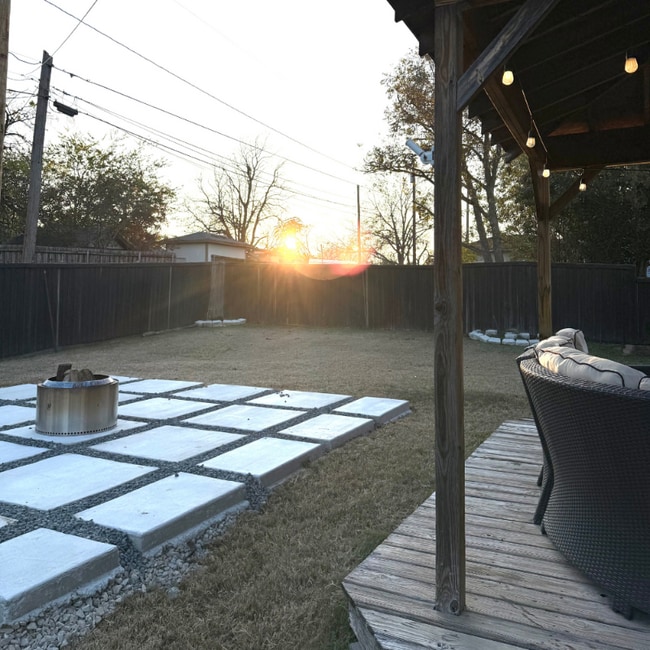 1208 Noble Ave, Carrollton, TX 75006 - photo 4