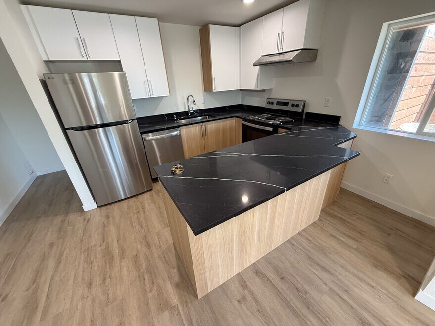 Kamden Place: Leasing Specials! Balconies, Lawn Space, Quiet Community in Pasco, Pasco, WA 99301 - photo 1