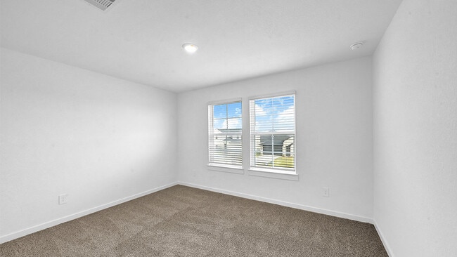 1055 Angie Ln, Hahira, GA - photo 6