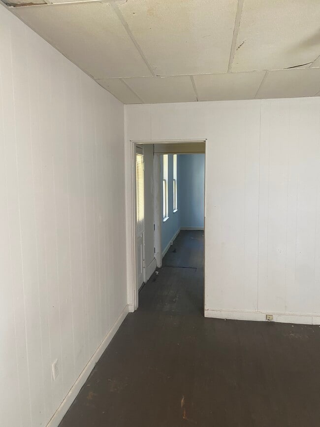 362 E Markison Ave, Columbus, OH 43207 - photo 6