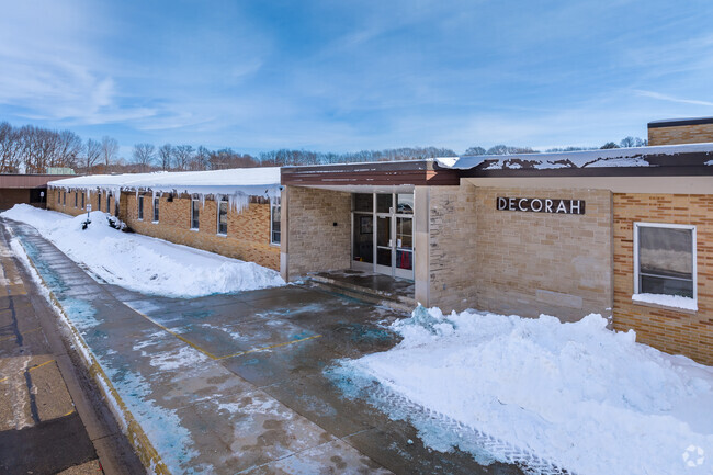 The entry of Decorah Elementary School in West Bend.