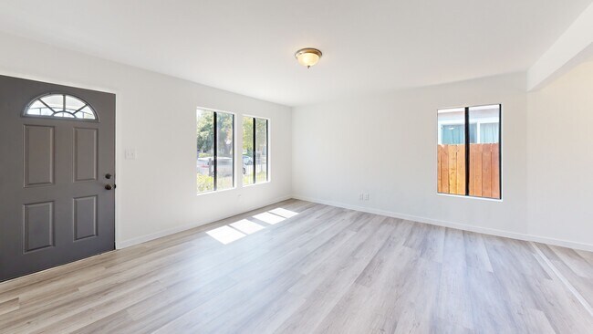 144 Rounds St, Vallejo, CA 94589 - photo 2