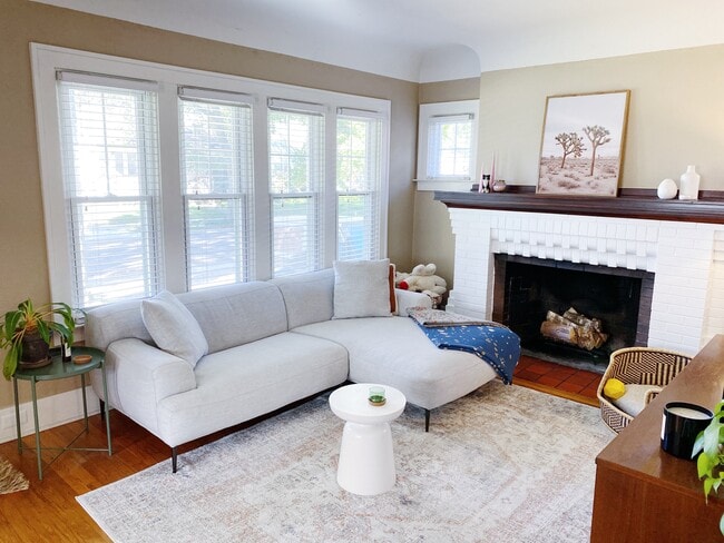 1312 N Maple Ave, Royal Oak, MI 48067 - photo 3