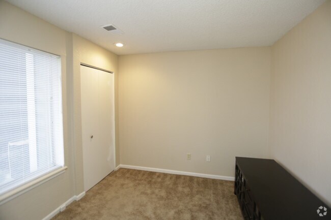 The Lodge, Blue Springs, MO 64015 - photo 7