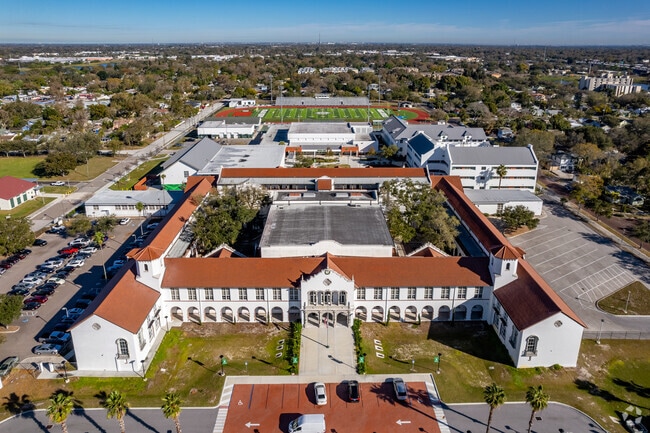 Welcome to St. Petersburg High School.