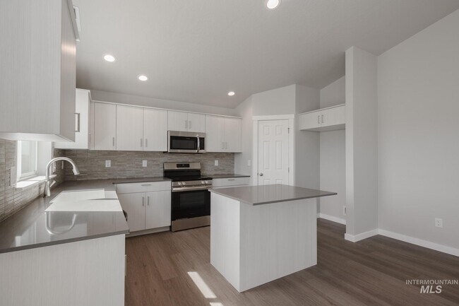 2867 E Valley Wind St, Kuna, ID 83634 - photo 3