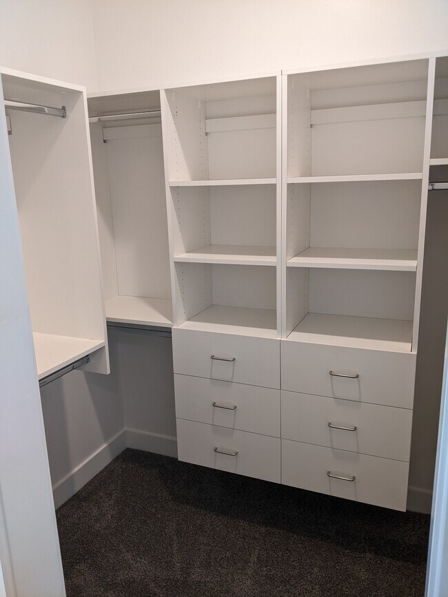 889 E 600 N, Hyde Park, UT 84318 - photo 5