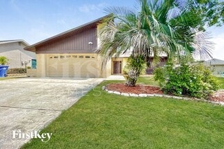 4400 Swallowtail Dr, New Port Richey, FL 34653