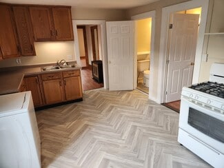 204 N Champlain St, Burlington, VT 05401