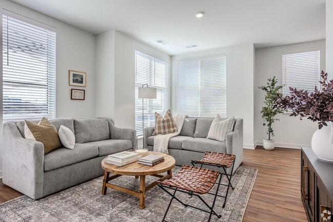 Fifth x Northwest, Columbus, OH 43212 - photo 3