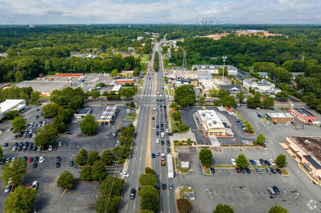 The northern section of Idlewild Farms is mostly commercial.