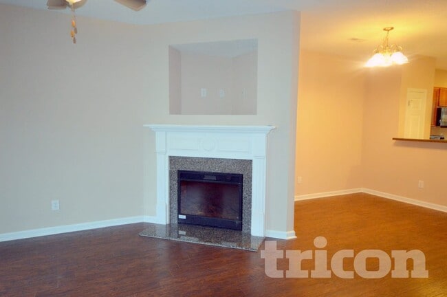 5325 Oakley Commons Blvd, Union City, GA 30291 - photo 2