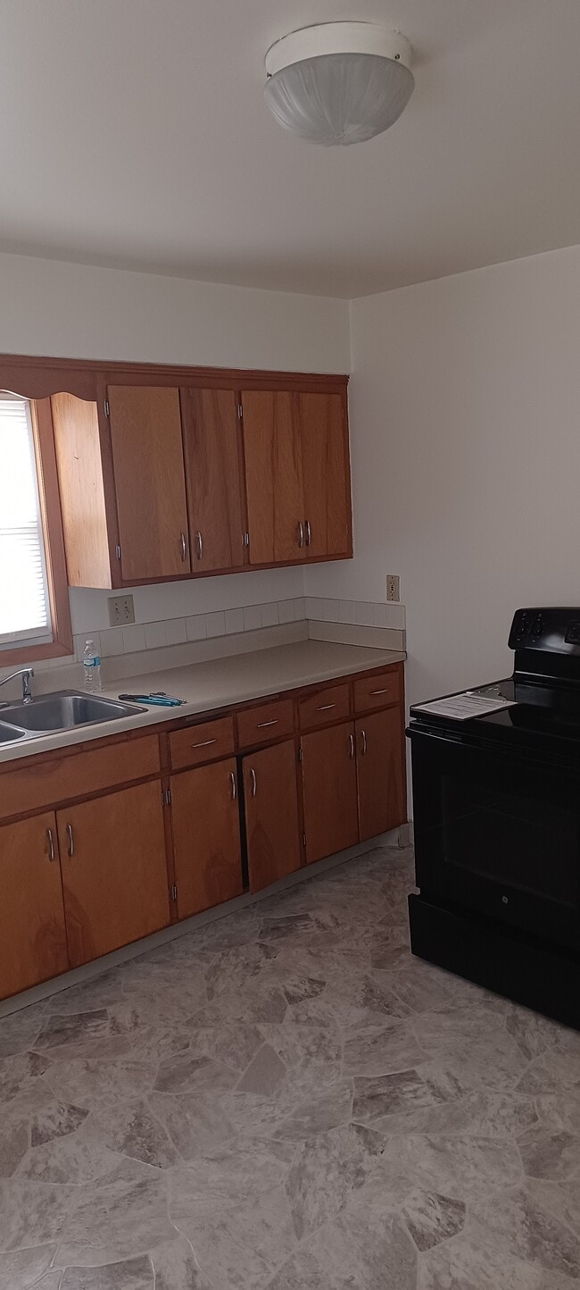 5620 W Beloit Rd unit 5620, West Allis, WI 53214 - photo 2